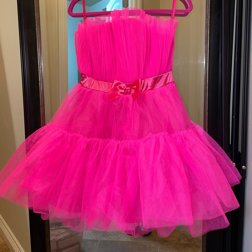 NEVER WORN Pink Tulle Dress! M